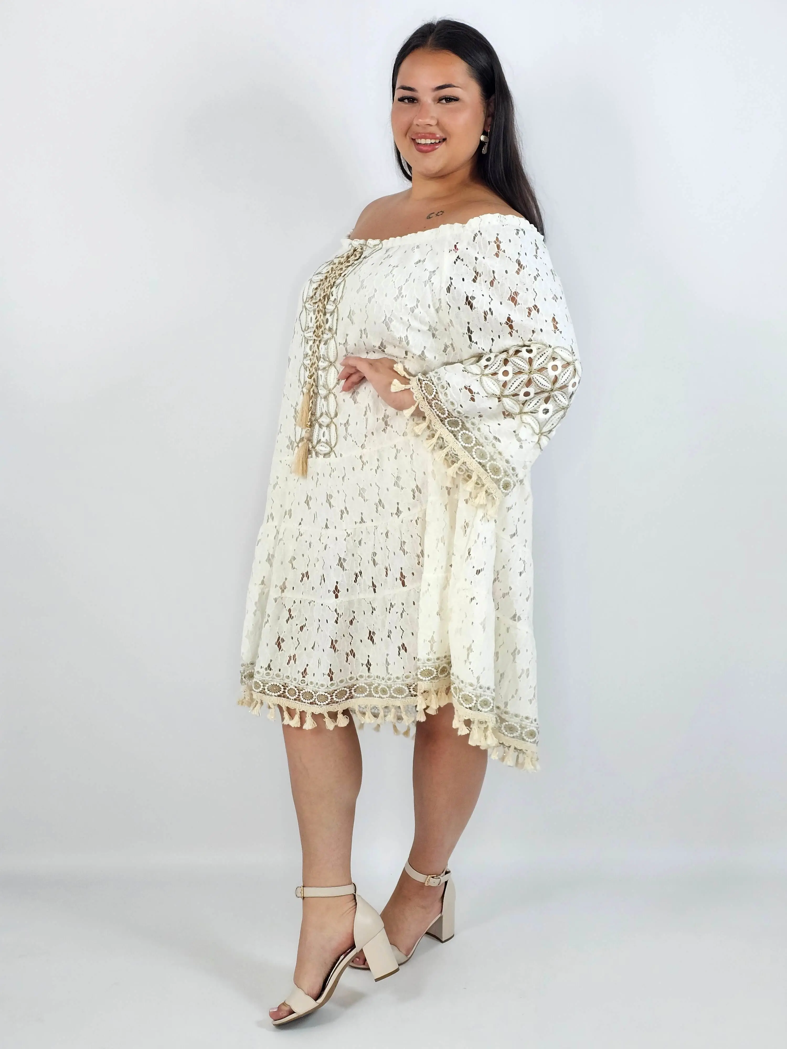 Sukienka plus size z ażurowej koronki – lekka, naturalna i kobieca - Image 4