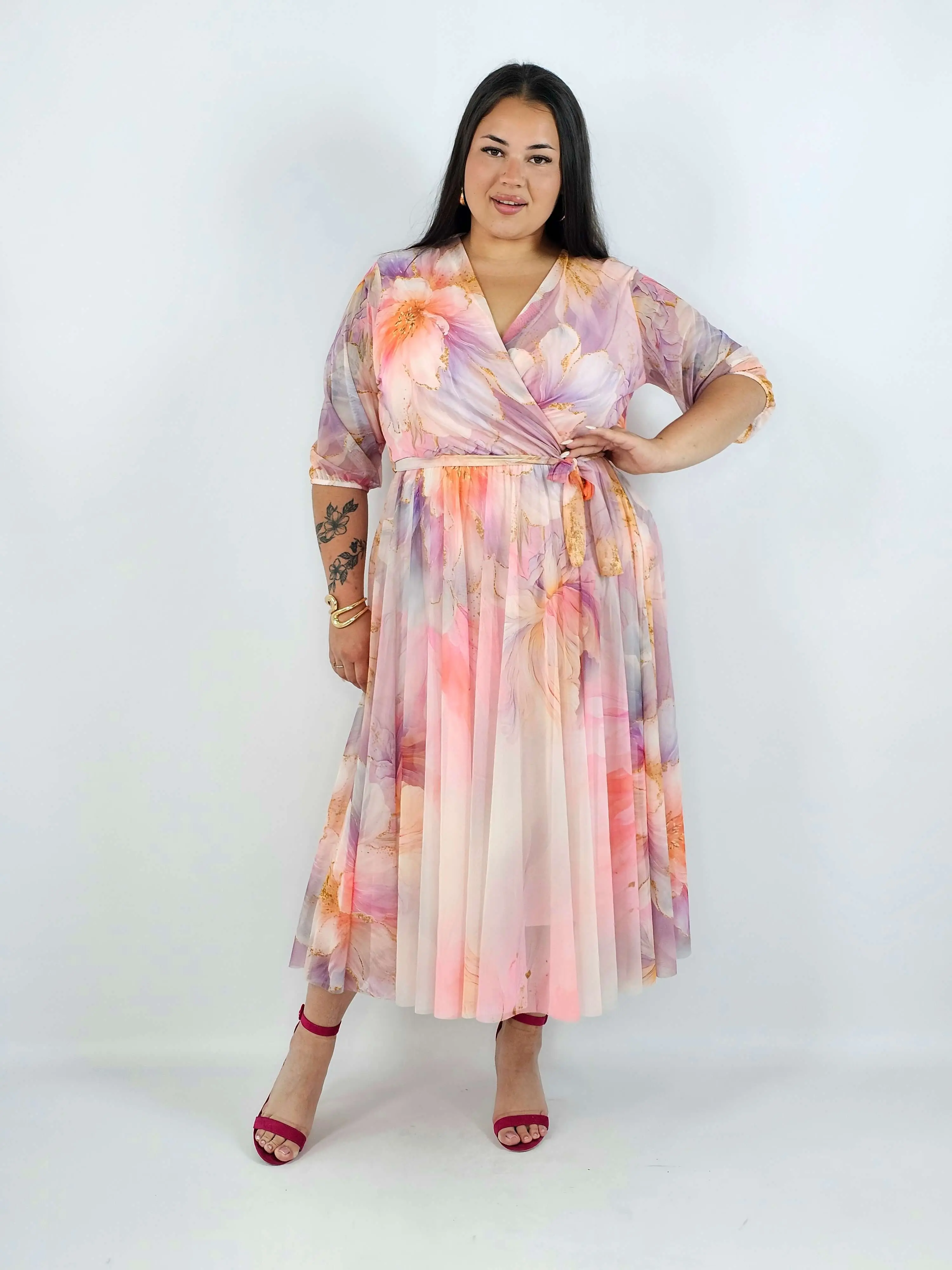 Sukienka siateczkowa plus size – elegancka i zwiewna sukienka XXL - Image 2